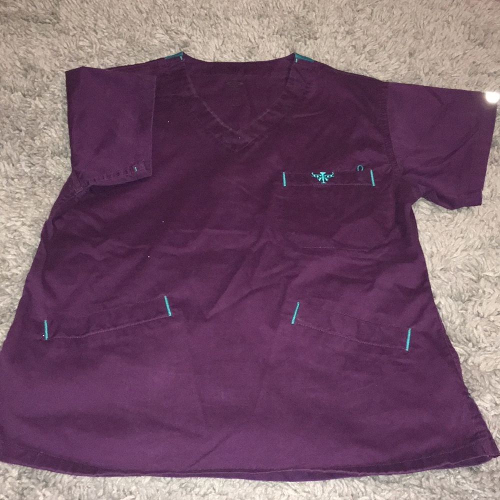 Scrub top